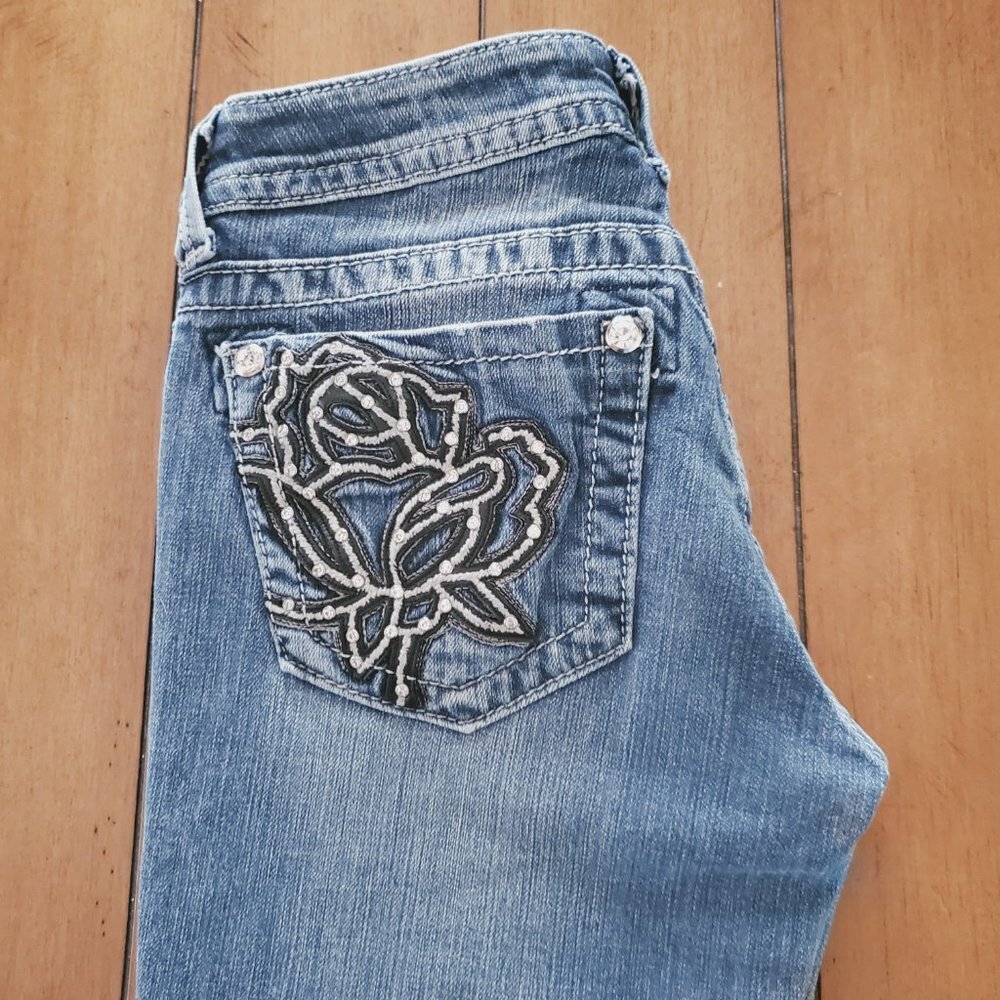 Miss Me Boot Cut Crystal Rose Back Pockets - Black Back Leather Patch Sz 28 - Picture 11 of 11